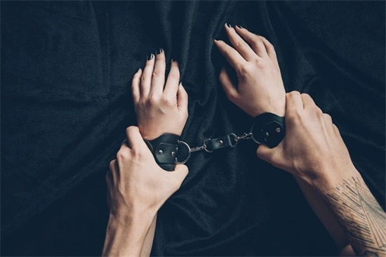 西檬之家：字母圈新人如何理解BDSM与SSC原则