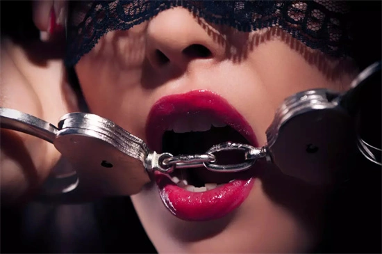 西檬之家-践踏癖是什么？BDSM字母圈实践指南。